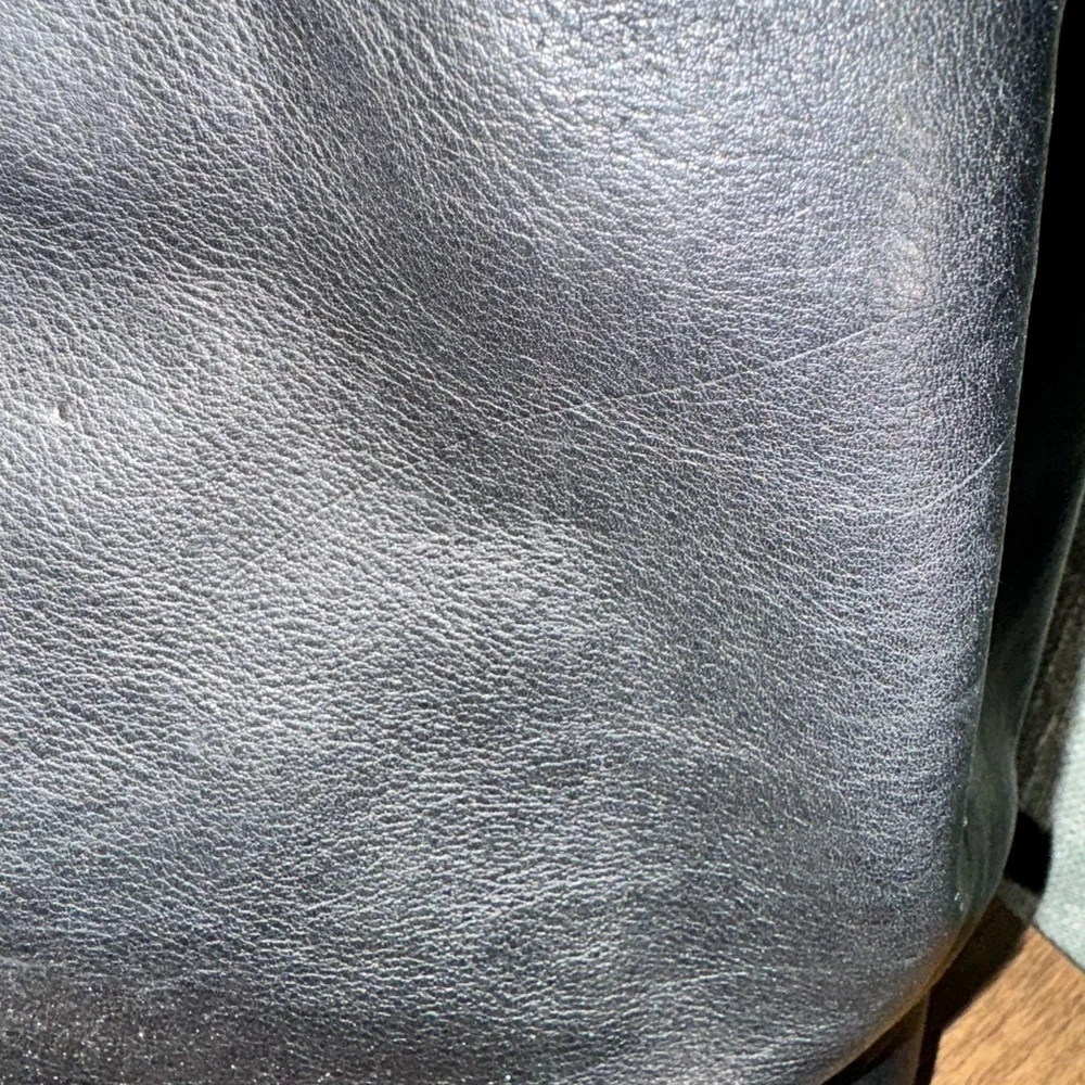 Dooney & Bourke Florentine Large Zip Barlow - Picture 4 of 11